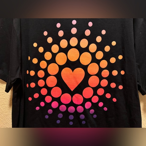 New Authentic Gucci Love Parade Logo Shirt Size L - Picture 14 of 14